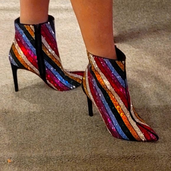 I•N•C  NWOT All Over Rhinestone Short Bootie Stunning - Picture 1 of 7